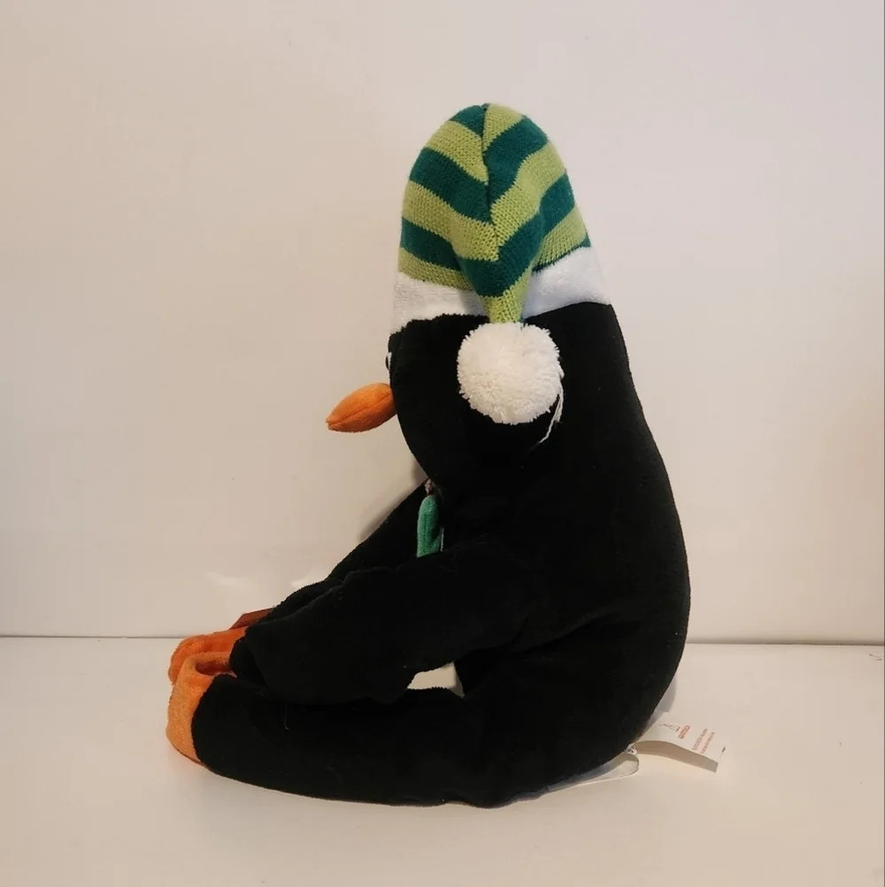 12” Holiday Christmas Penguin Character Hug without Throw Blanket with tags